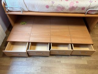 Cama individual con cama extraíble