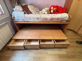 Cama individual con cama extraíble