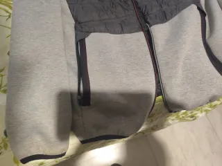 Chaqueta Jack & Jones gris y negra