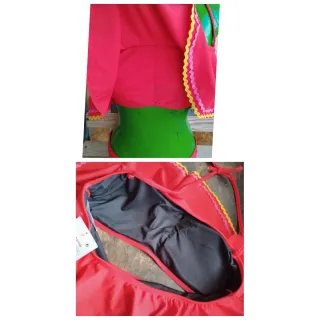 Bikini con volantes y ribetes