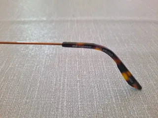 Gafas de sol doradas polarizadas