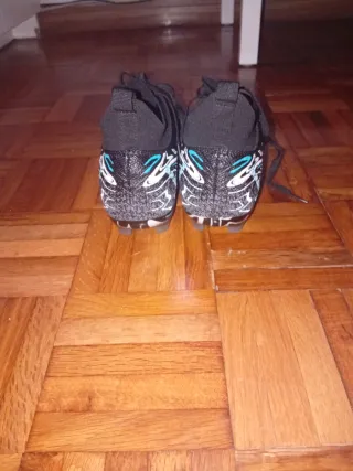 Zapatos de fútbol talla 40