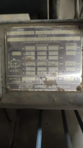 Carretilla elevadora Diesel (Toro)