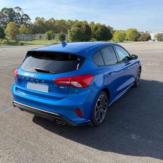 Ford Focus ST Line - Solo 24.000km