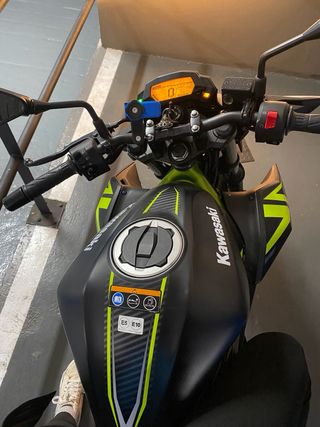 Kawasaki Z125 2022 Negra/Verde 11.000 km