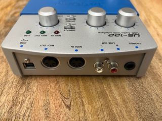 TASCAM US-122 Interfaz Audio/MIDI USB