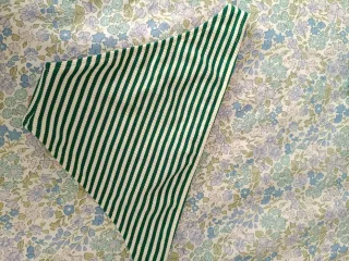 Braga bikini Oysho rayas verde/blanco T.M