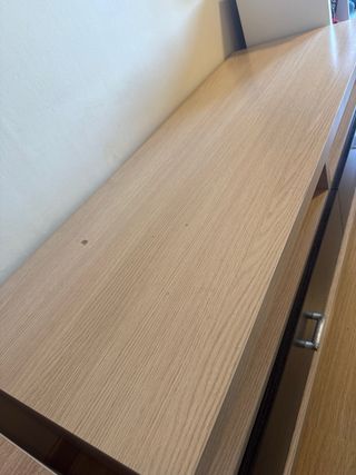 Mueble TV madera beige y marrón