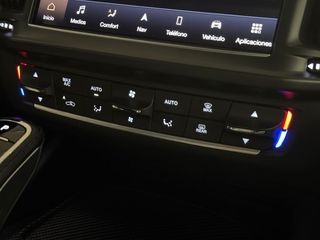 Maserati Levante TROFEO V8 3.8 TWIN-TURBO.- " 4X4 ".- " IMPECABLE ".- " MUY EQUIPADO ".- " GARANTÍA OFICIAL MASERATI ".-