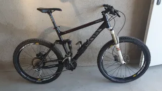 Bicicleta MTB Doble Suspensión Canyon y Mérida