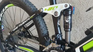 Bicicleta MTB Doble Suspensión Canyon y Mérida