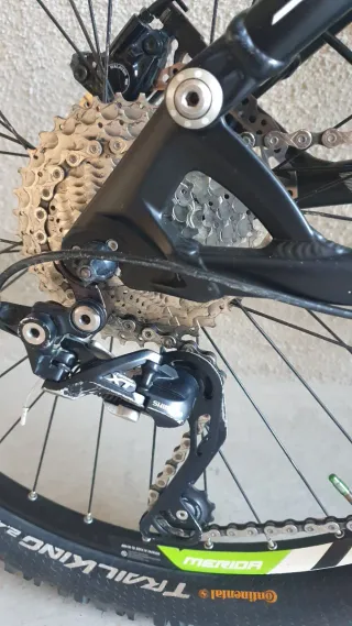 Bicicleta MTB Doble Suspensión Canyon y Mérida