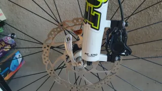 Bicicleta MTB Doble Suspensión Canyon y Mérida