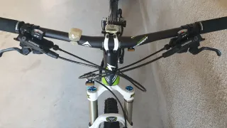Bicicleta MTB Doble Suspensión Canyon y Mérida