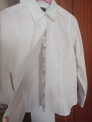 Camisa Burberry Mujer. Nueva. L