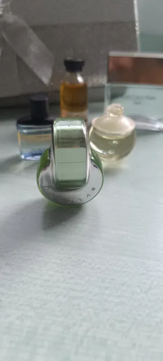 Miniaturas de Perfume Calvin Klein , cacharel...