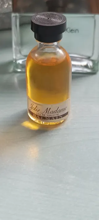 Miniaturas de Perfume Calvin Klein , cacharel...