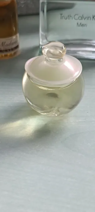 Miniaturas de Perfume Calvin Klein , cacharel...