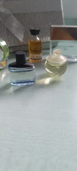 Miniaturas de Perfume Calvin Klein , cacharel...