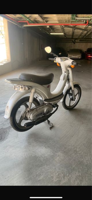 Piaggio Velofax Blanca