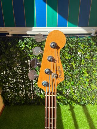 Bajo Fender precision Corona California