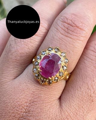 Anillo Vintage Rubí y Diamantes Talla Rosa