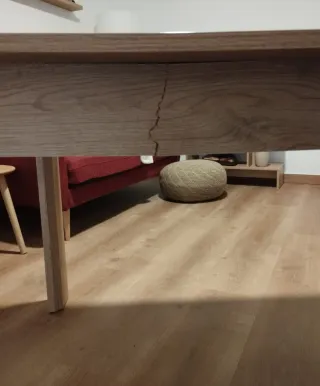 Mesa de comedor de madera