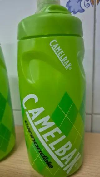 Bidones Camelbak Verdes (2 unidades)