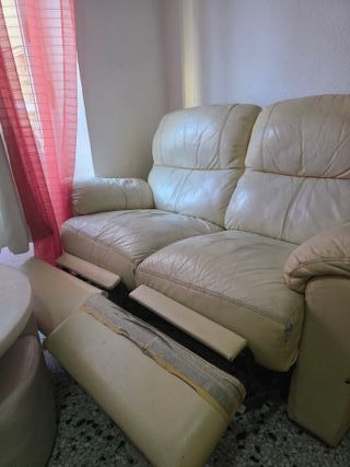 Sofá de piel beige 2 plazas