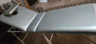 Mesa plegable para masajista plateada