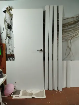 Puerta interior blanca nueva
