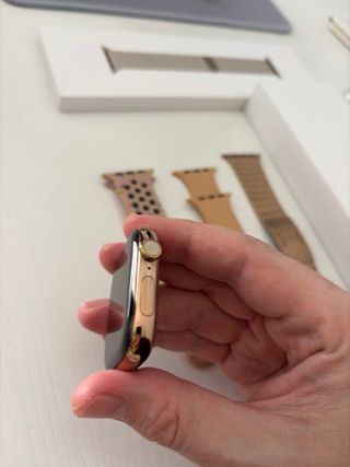 Apple Watch Series 10 Titanio Dorado