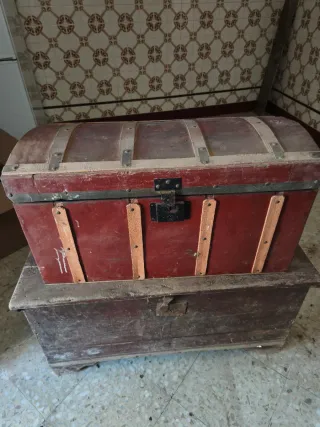 2 Arcónes antiguo de madera