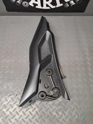 Tapa Derecha Zontes GK 125 2022