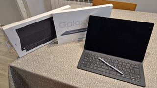 Samsung Galaxy Tab S10 Ultra + Teclado + Stylus