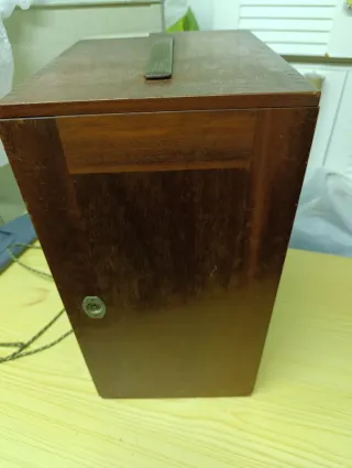 Microscopio Leica Binocular con caja