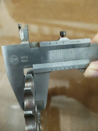 Piñón moto 17-525 LP520