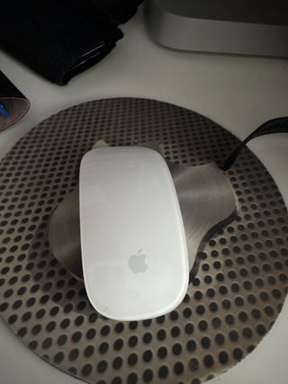 Mac mini mediados 2011 con raton magic mouse