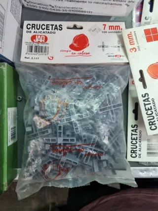 3000 Crucetas para alicatado 3mm