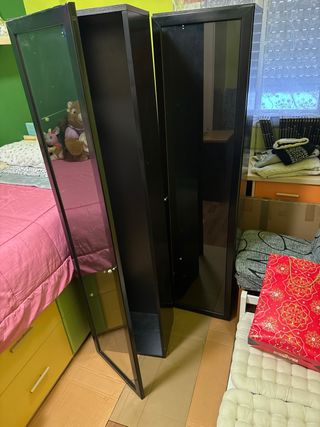 Estantería madera y cristal