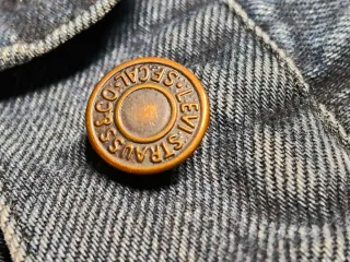 Chaqueta vaquera Levi’s auténtica – Talla L