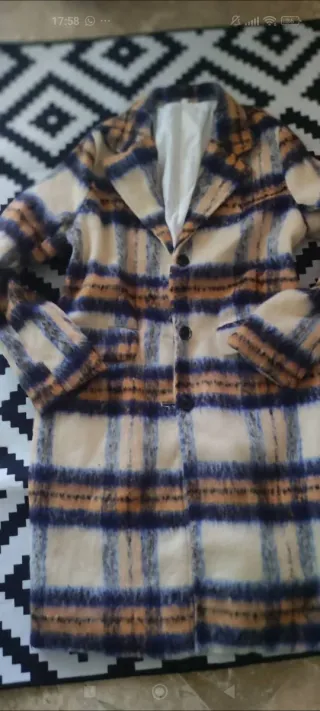 Cappottino a quadri beige e blu