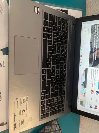 Portátil ASUS Negro/Gris