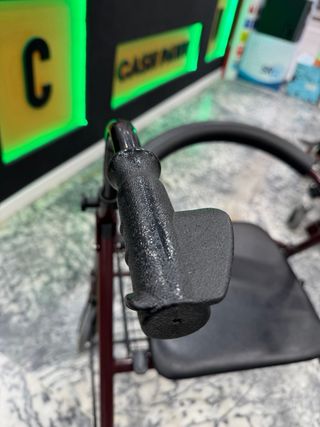 Andador Clinical con asiento