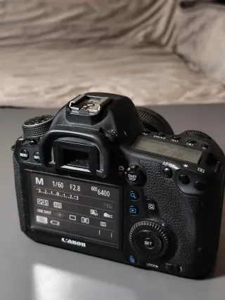 Canon EOS 6D + Lentes EF 85mm f1.8 y 40mm f2.8