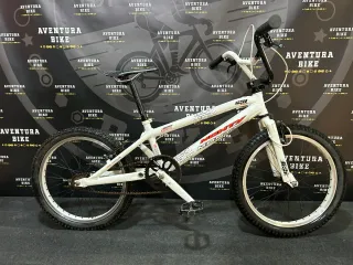Bicicleta BMX Monty Blanca