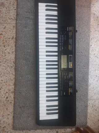 Teclado Casio CTK-2400