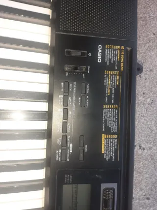 Teclado Casio CTK-2400