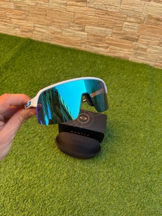 Oakley Sutro Lite Prizm Sapphire.