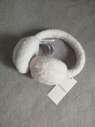 Orejeras Oysho blancas